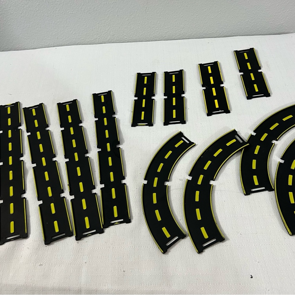 Lot of 13 track pieces 1975‎ General Mills Fun Group